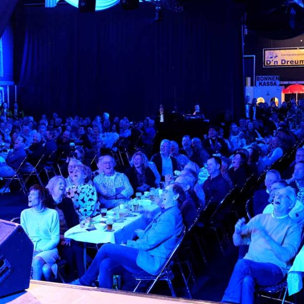 comedy magic by brandon smeets aka josef-emil blokwurst in merthal in venlo